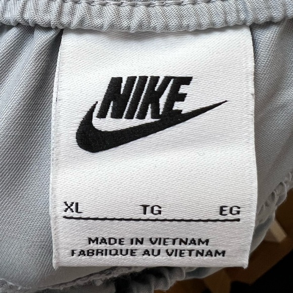 Nike Sportswear Woven Cargo Pants Mens Size XL Joggers - Picture 5 of 5